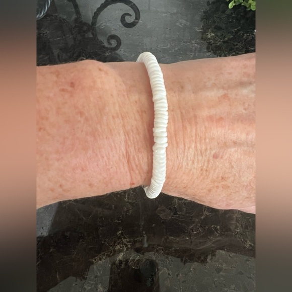 White Puka Shell Set of 2 Bracelets - Picture 2 of 5